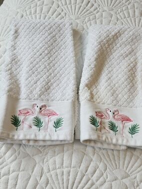 Source Unknown White Hand Towels with Pink Flamingo & Green Leaf Embroidery